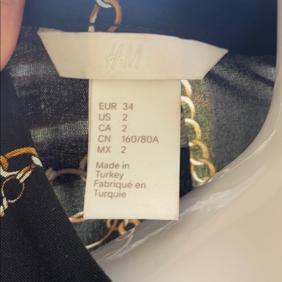 H&M - Light Button Down Chain Dress Size XS - Picture 6 of 6